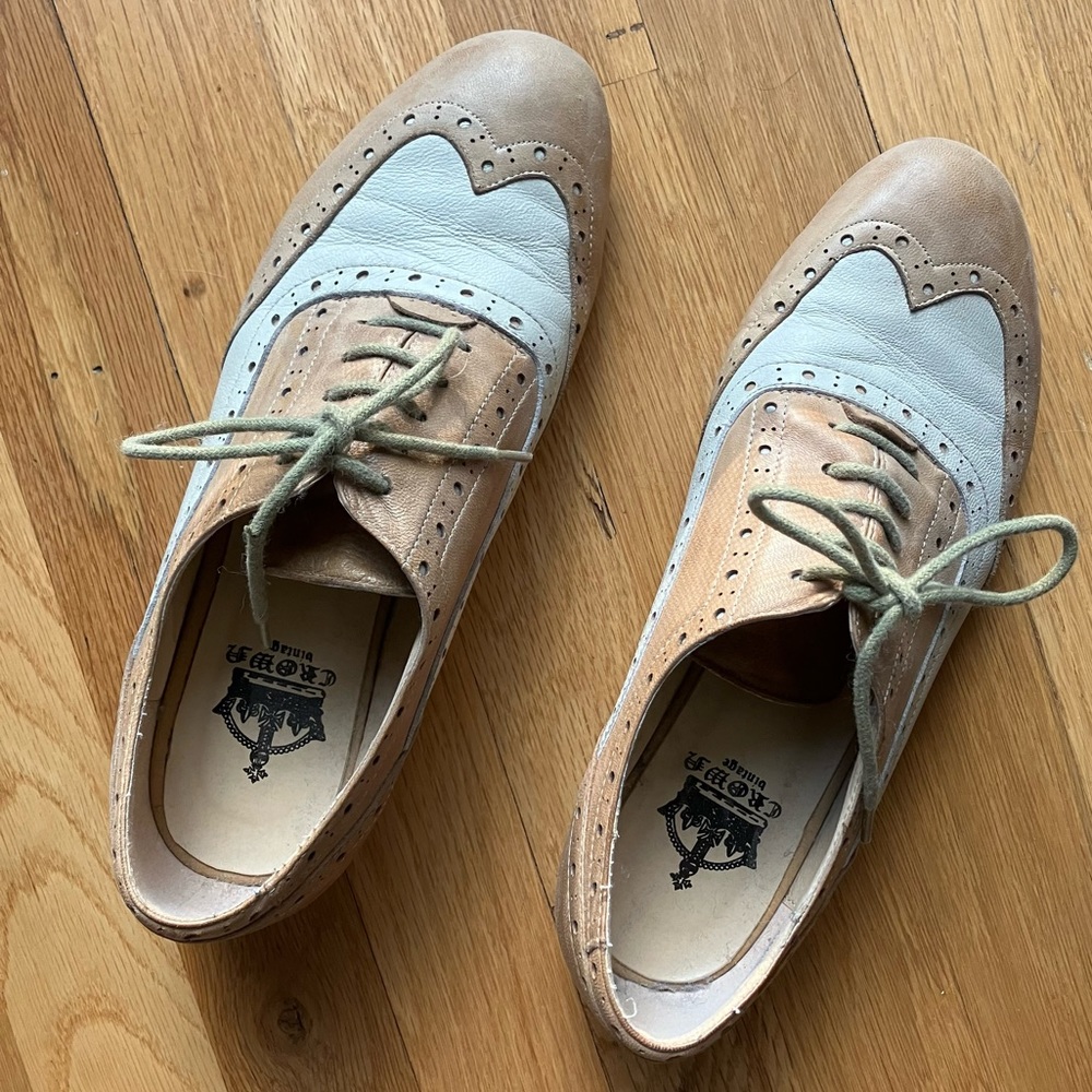 Crown Vintage, tan leather, saddle shoes sz 9